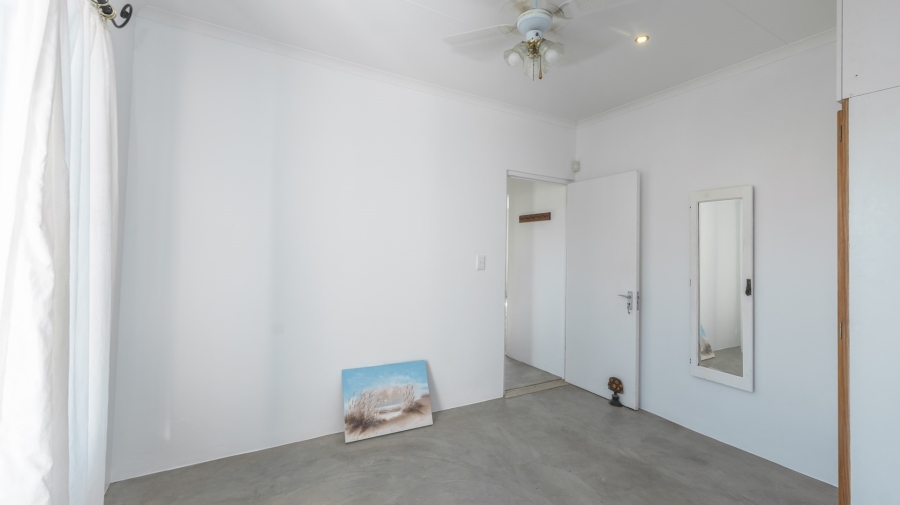 To Let 2 Bedroom Property for Rent in Oceanview Heights Western Cape